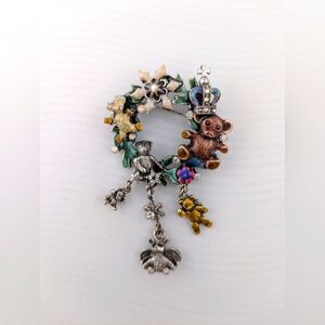 Kirks Folly Teddy Bear Wreath Brooch